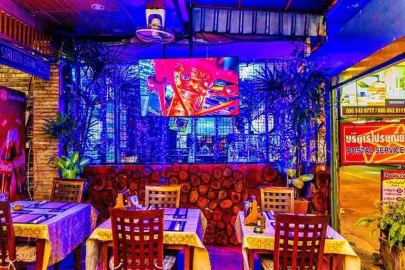 Jolly Guesthouse & Restaurant, Pattaya Central, Thailand