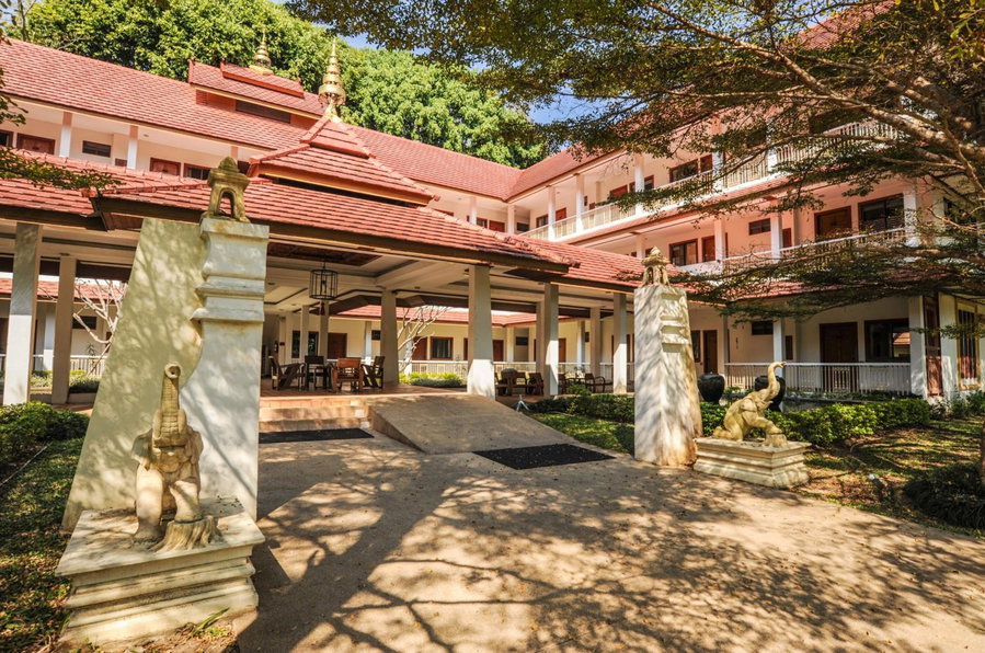 Suan Bua Hotel & Resort, Ban Pong, Thailand