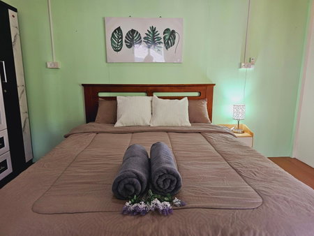 Baan suan khun ta บ้านพักสวนคุณตา, Ko Chang, Thailand
