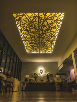 Home at 9, Sanklāng, Thailand