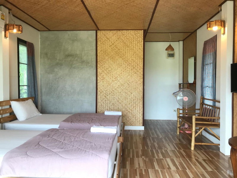 Baan Klang Koh Resort, Uthai Thani, Thailand