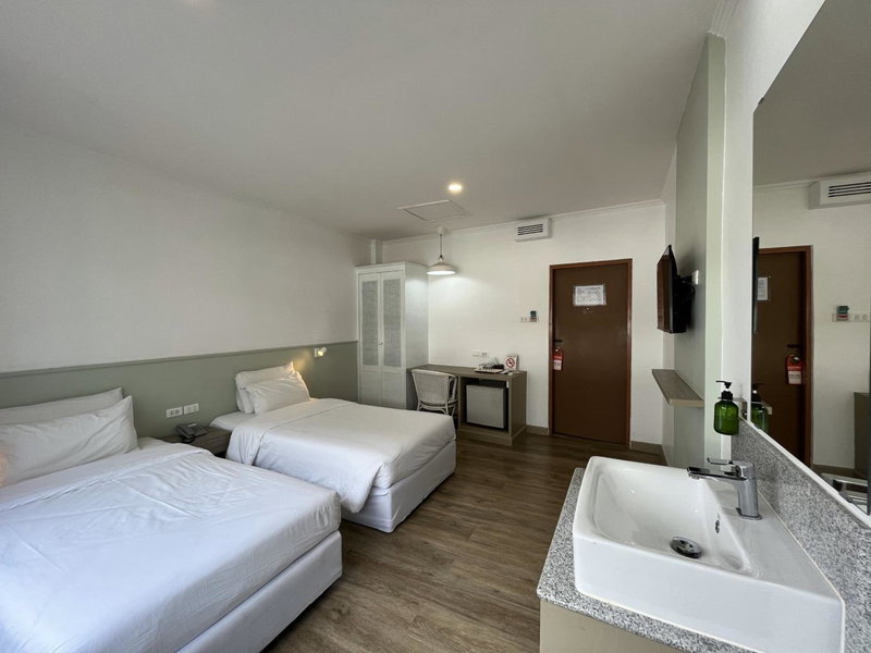 Dhevaraj Hotel, Nan, Thailand