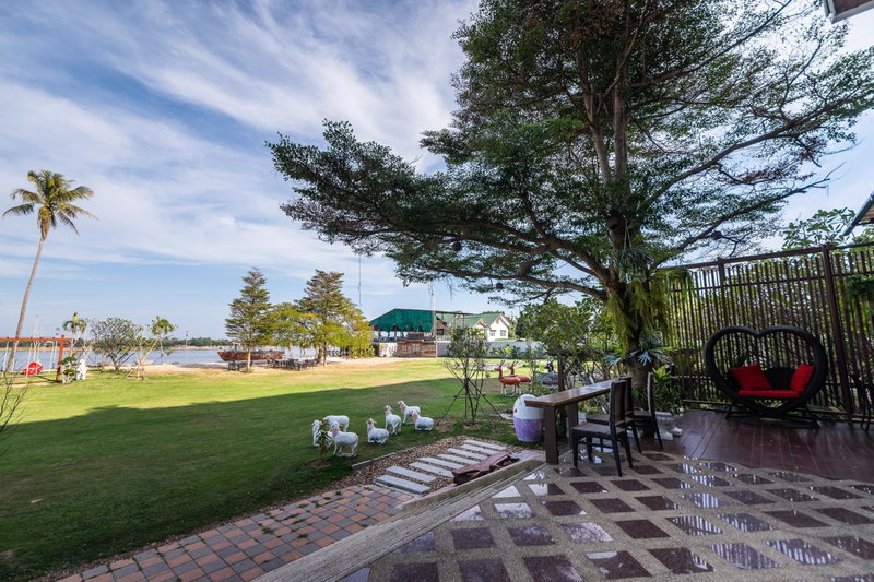 Vieng Khong Hotel, Mukdahan, Thailand