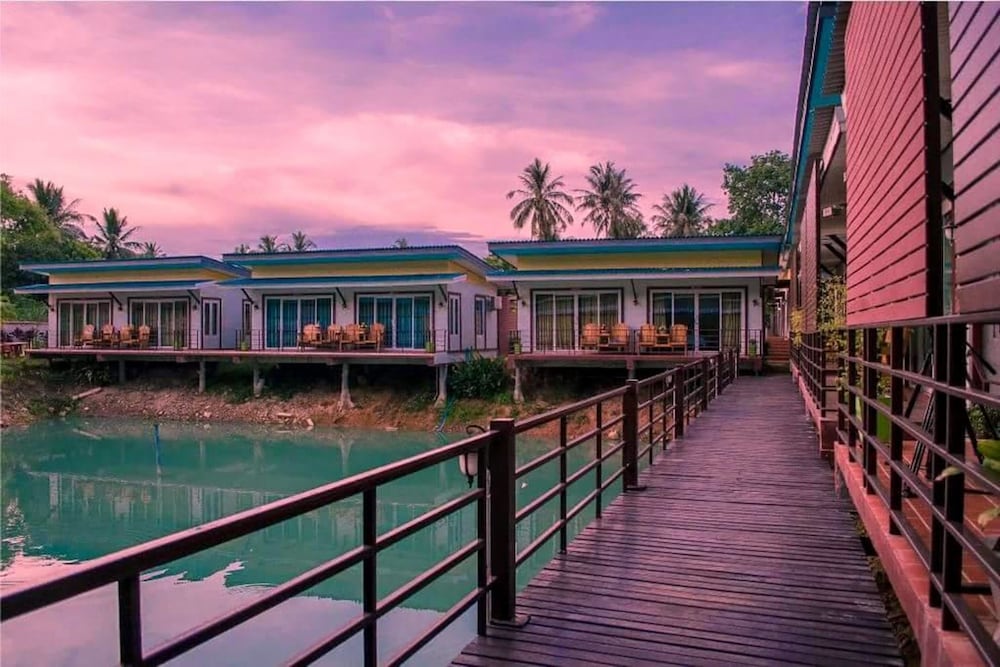 Hotel · Laketerrace Resort, La-ngu