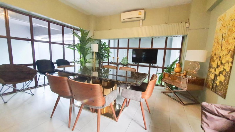 RoomQuest Ratchada AI Serviced Residence, Bangkok, Thailand