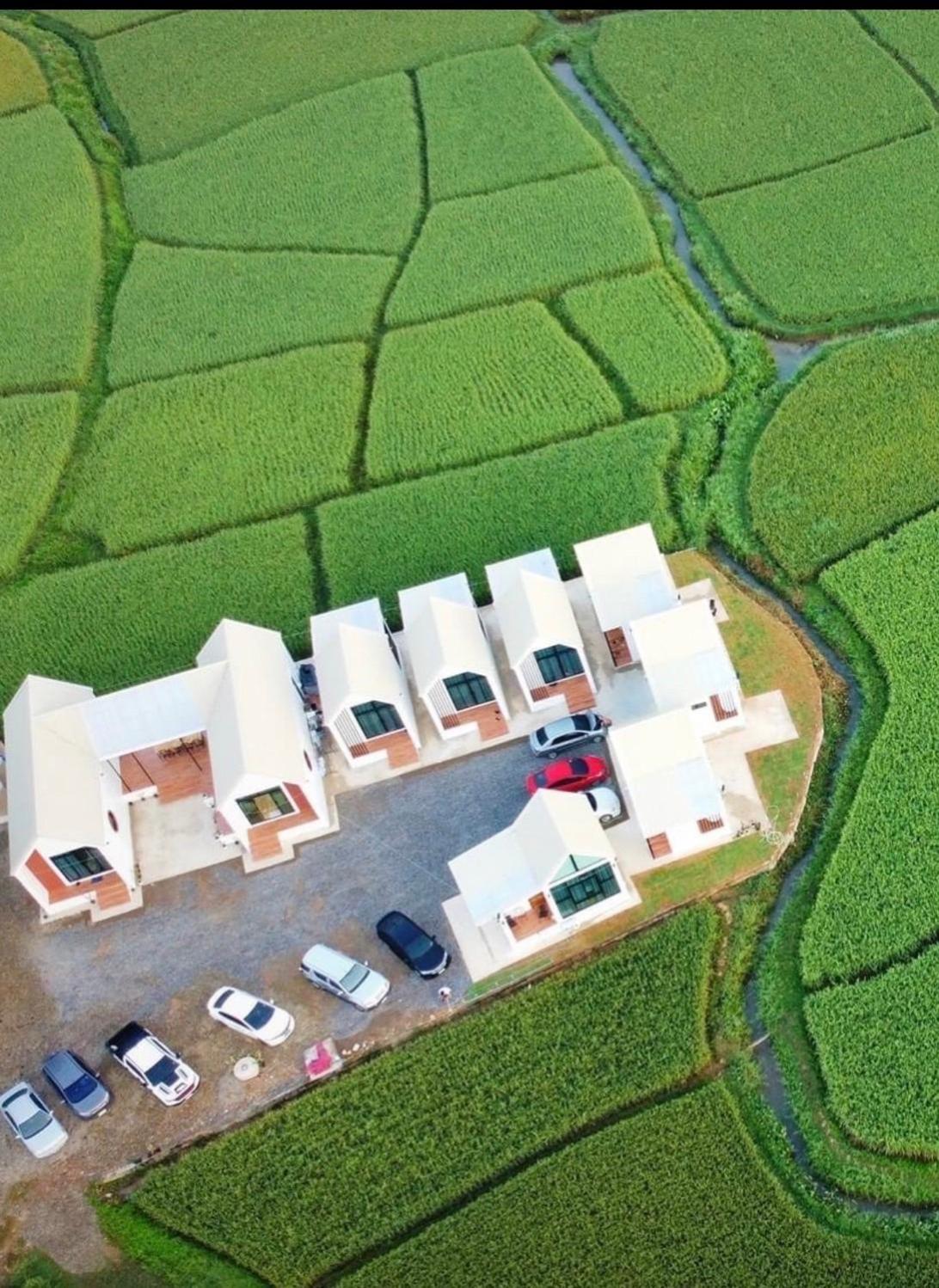 Hotel · Deuna Pua Villa, Ban Chalaeng