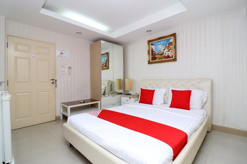 Diamond Residence Silom, Bangkok, Thailand
