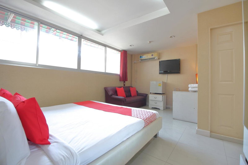 Diamond Residence Silom, Bangkok, Thailand