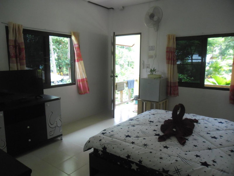 Baansanook Resort & Swimming Pool, Ko Chang, Thailand