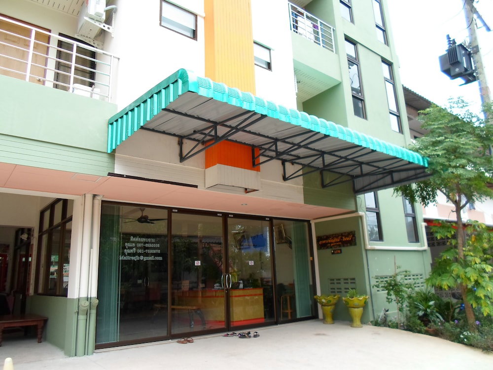 Hotel · Ban Maitreejit, Surat Thani