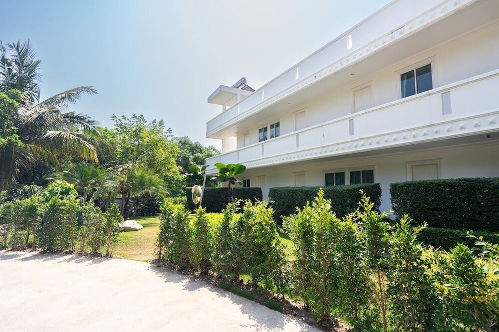 75.2 Resident, Thailand
