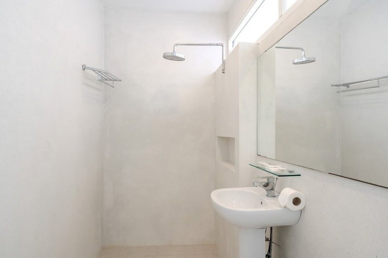75.2 Resident, Hua Hin, Thailand