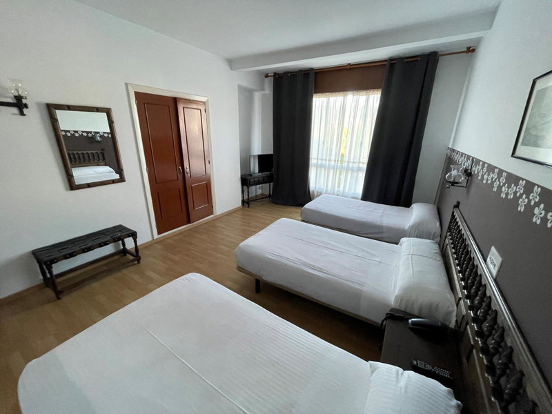 Hotel Eumesa, Puentedeume, Spain
