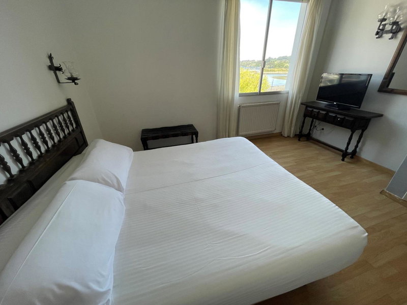 Hotel Eumesa, Puentedeume, Spain