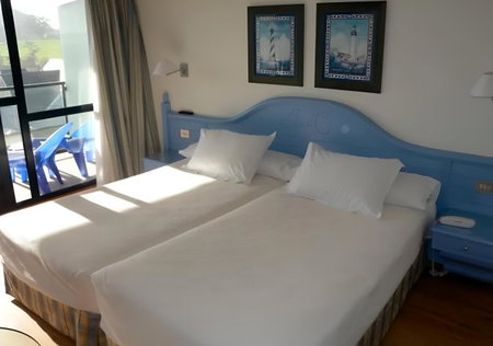Hotel Juan de la Cosa, Santoña, Spain
