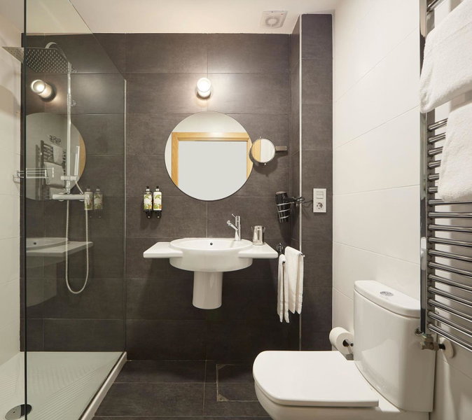 Hotel Boutique Txanka Erreka PARKING INCLUIDO, Orio, Spain