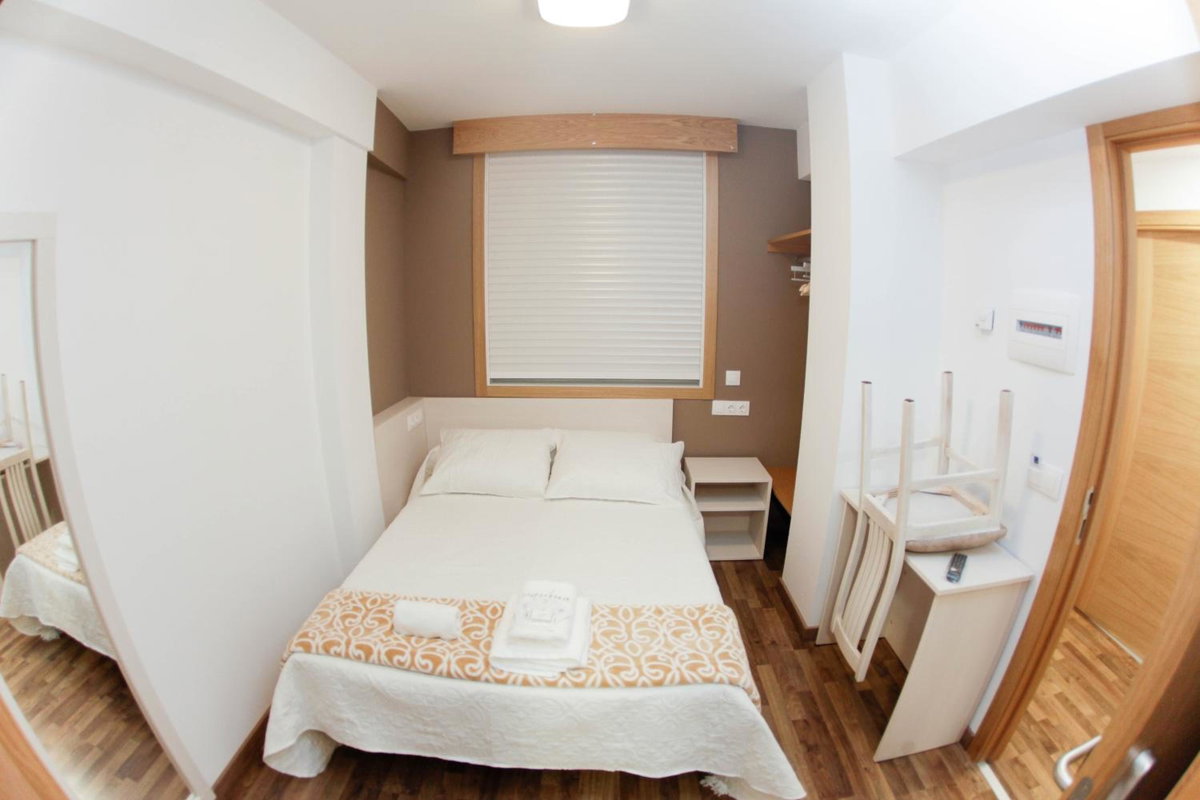 Hotel · Pension Esquina, Melide