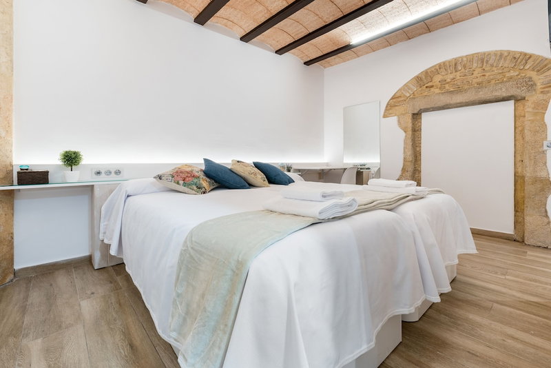 Hostal 977, Tarragona, Spain