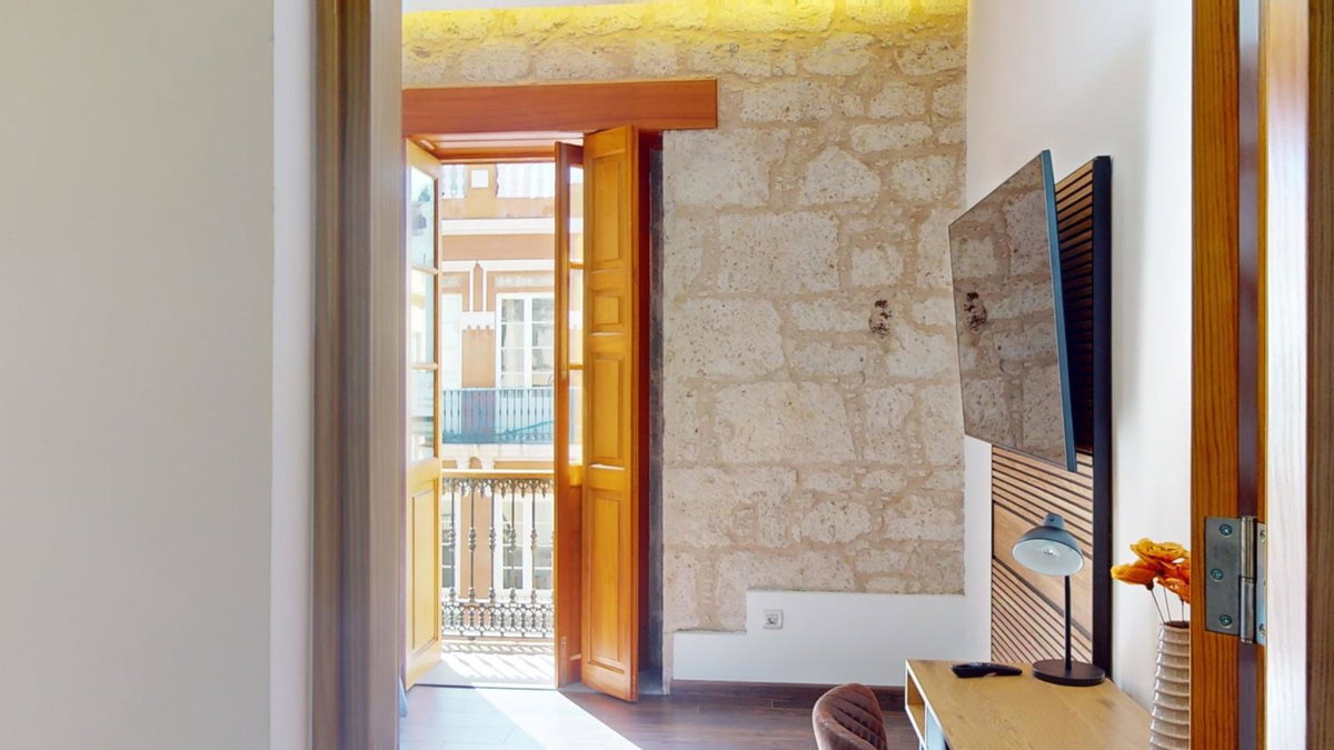 Triana Rooms EH, Spain