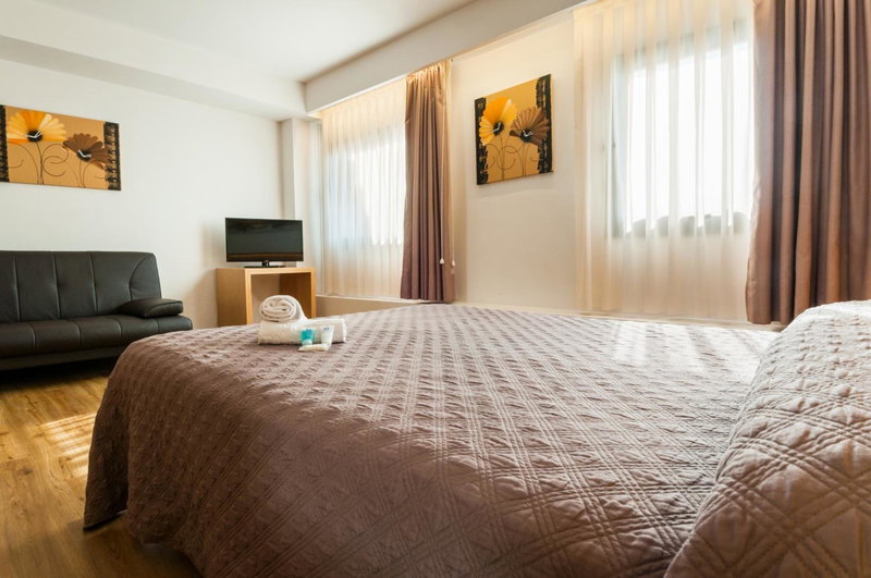 Hotel Ruta de Europa, Vitoria-Gasteiz, Spain