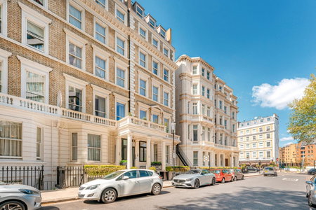 Ashburn Court Apartments, London, United Kingdom