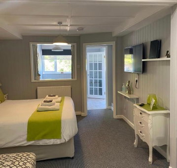 Petherton Cottage Studios, Ringwood, United Kingdom