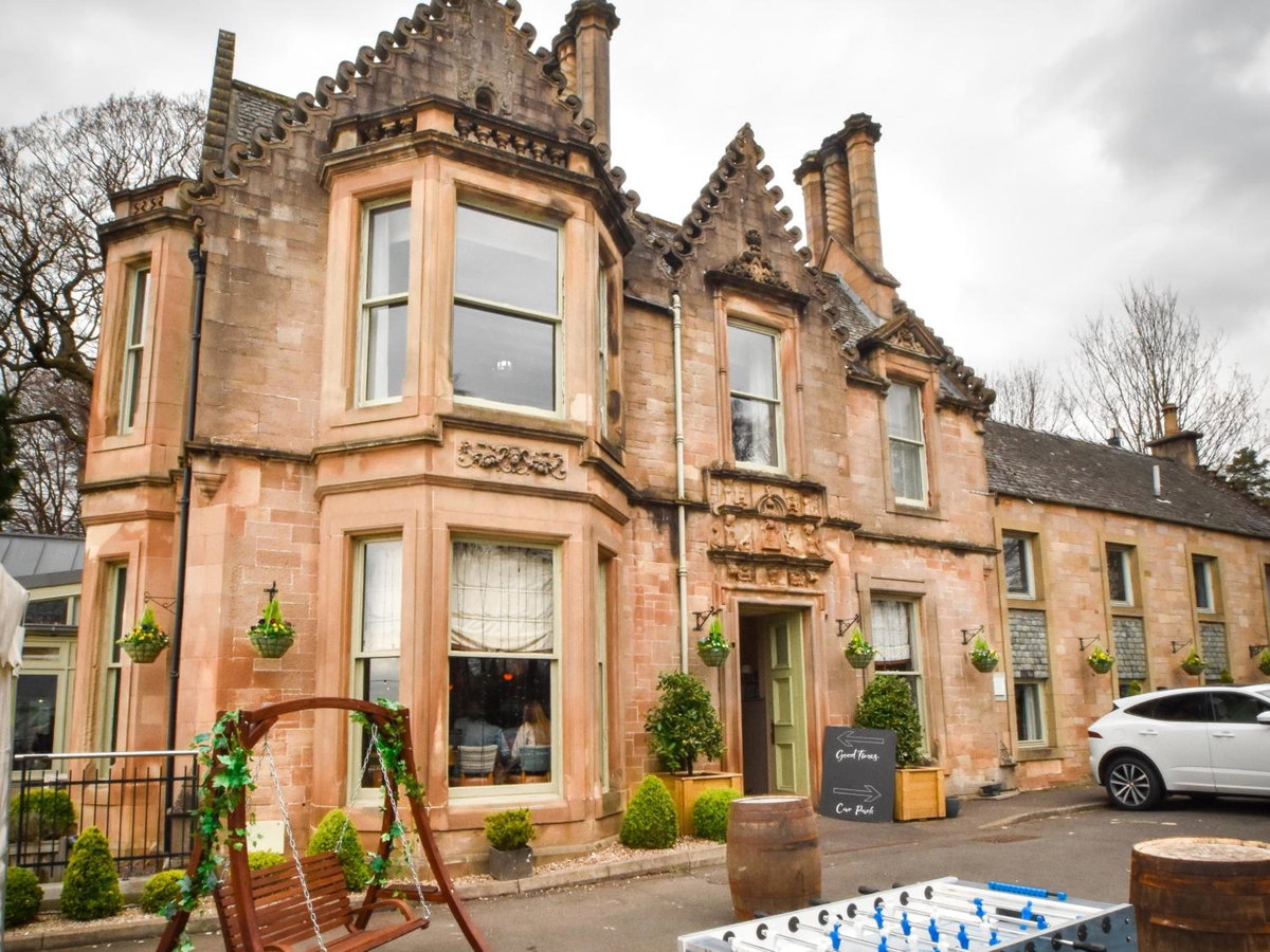 Hotel · The Meadowpark Bar, Kitchen & Rooms, Stirling