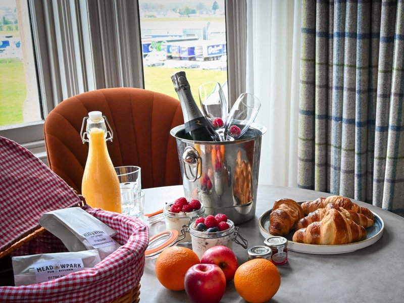 The Meadowpark Bar, Kitchen & Rooms, Stirling, United Kingdom