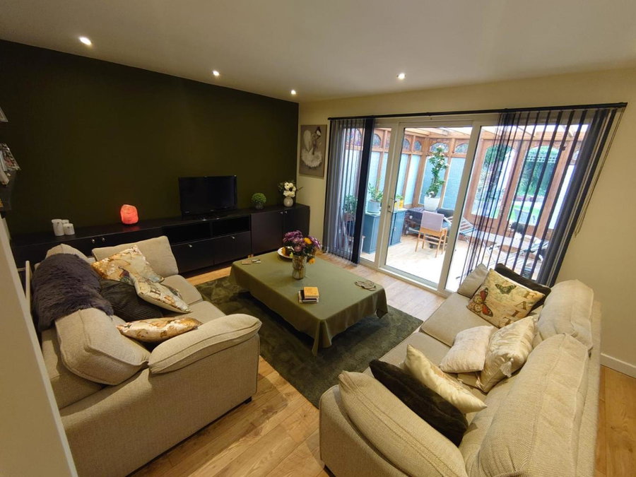 Rose Garden Retreat, Rayleigh, United Kingdom