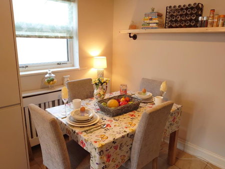 Rose Garden Retreat, Rayleigh, United Kingdom