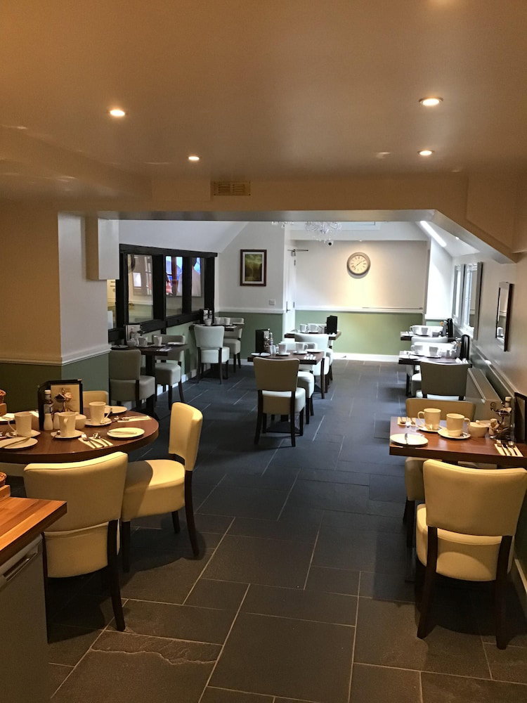 Hotel · Crossways Inn, Highbridge