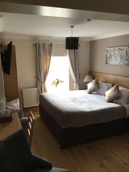 Crossways Inn, Highbridge, United Kingdom