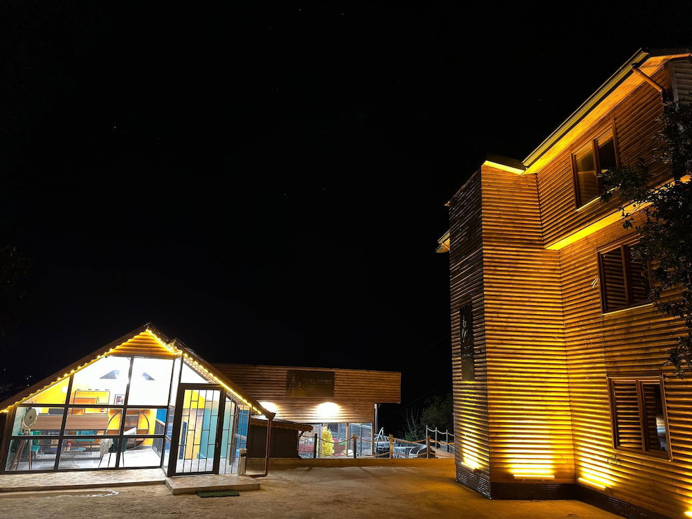 Hotel · Bungaport Bungalows&Suites, Pazar