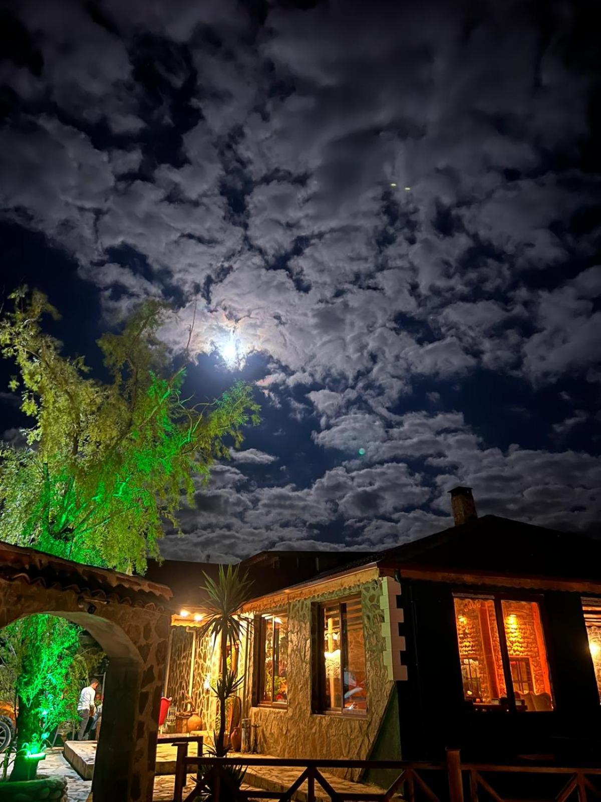 Madağ Bungalov, Turkey
