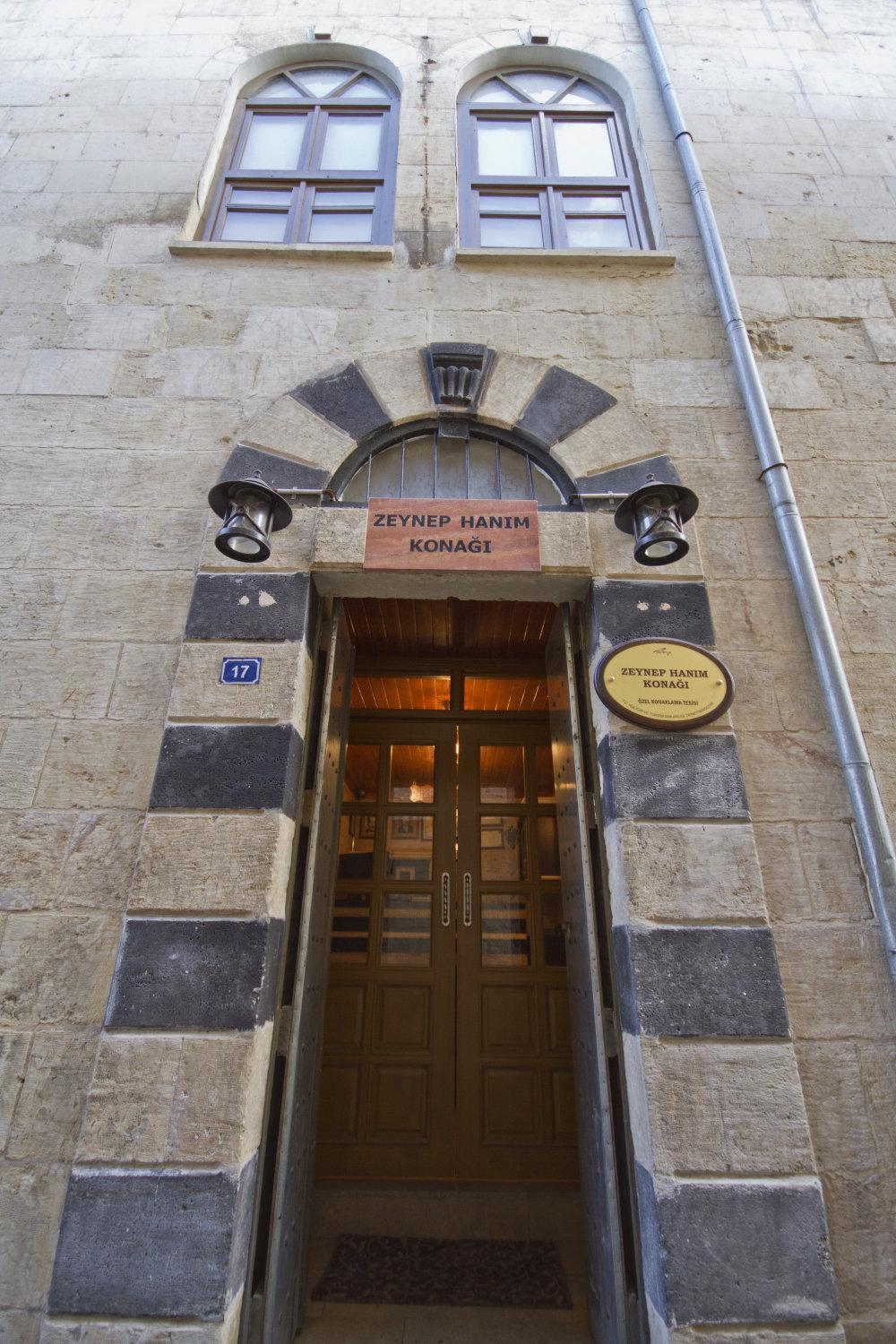 Zeynep Hanim Konagi, Turkey