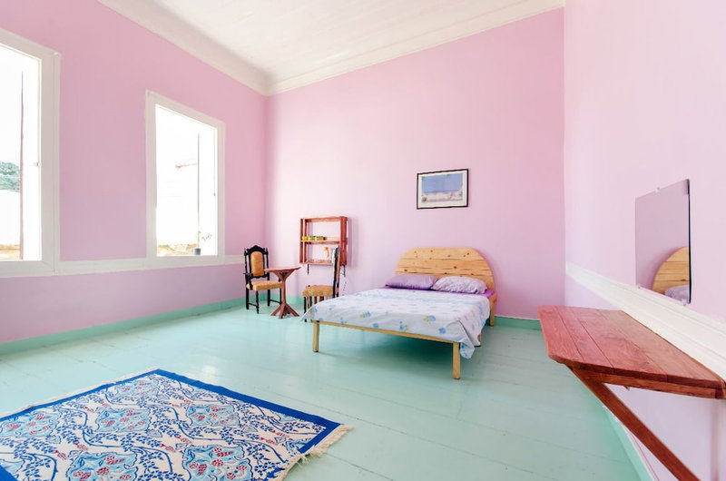 Lotus Garden Hostel, Izmir, Turkey