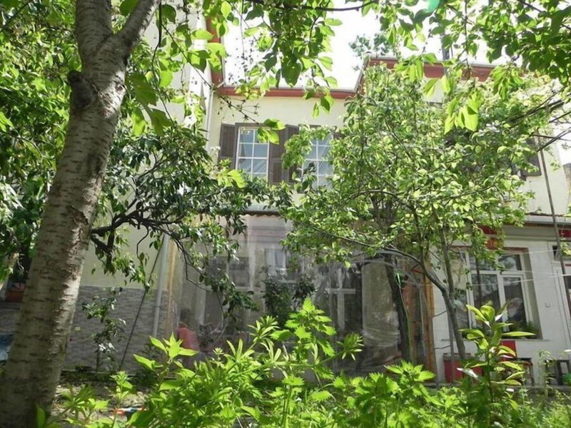 Lotus Garden Hostel, Izmir, Turkey