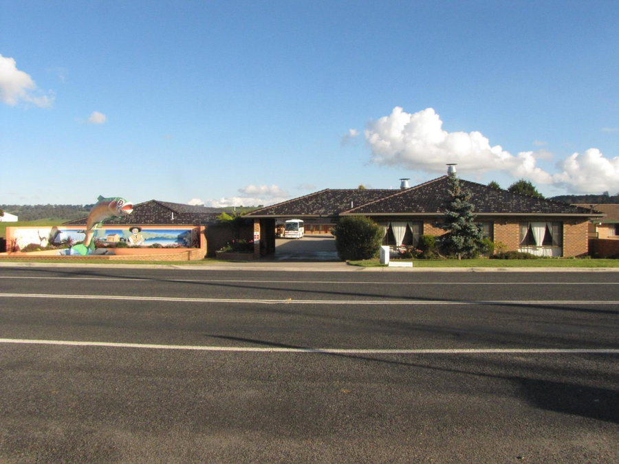 Big Trout Motel, Oberon, Australia