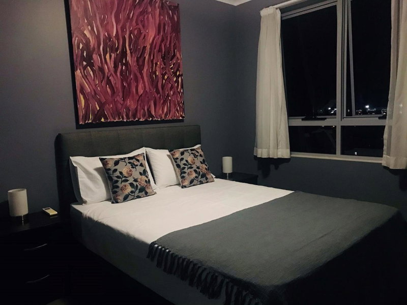 The Perfect Host @ Curtis Apartments, Gladstone, Australia