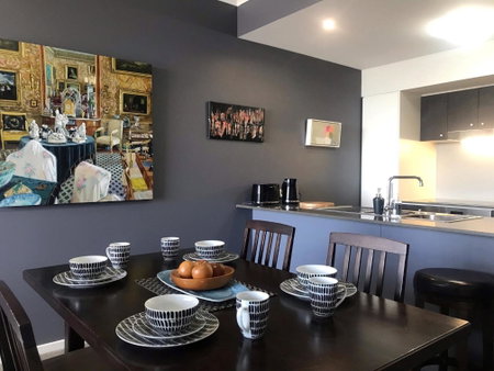 The Perfect Host @ Curtis Apartments, Gladstone, Australia