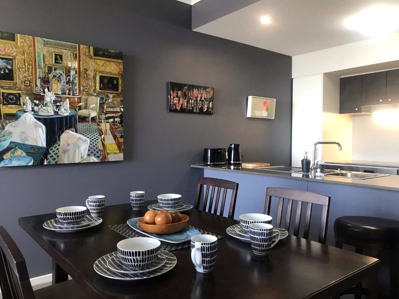 The Perfect Host @ Curtis Apartments, Gladstone, Australia