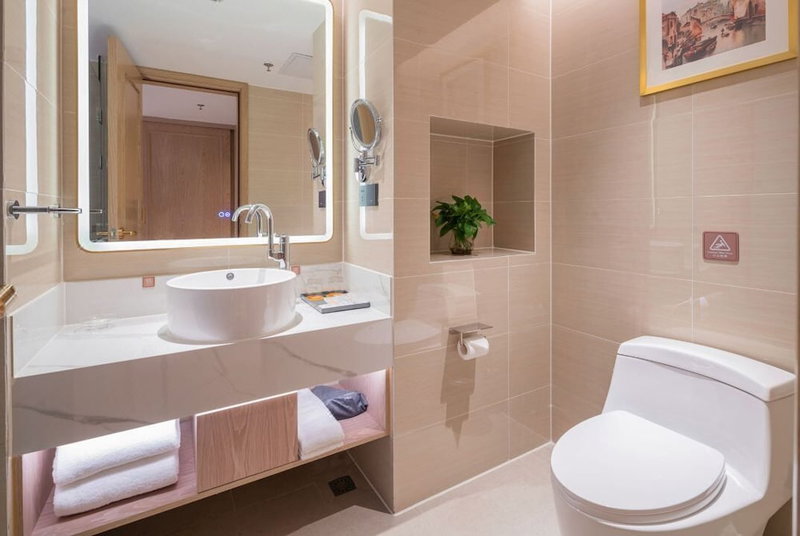 Vienna Hotel Shenzhen Luohu port, Shenzhen, China