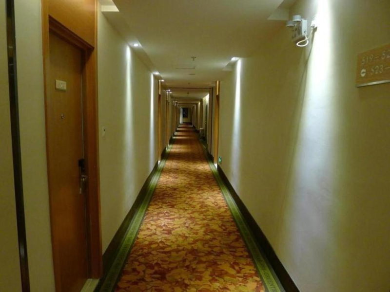 GreenTree Inn Shanghai Caohejing Development Zone Songjiang Park Jiuxin Road Business Hotel, Chunshen, China