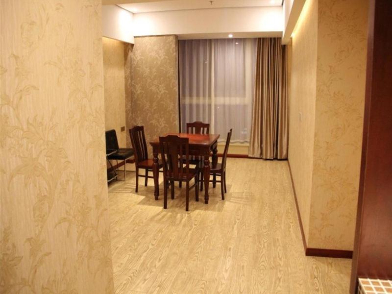 GreenTree Inn Jiangsu Nantong Tongzhou Shiji Avenue Jianghaihuangdu Express Hotel, Tongzhou, China