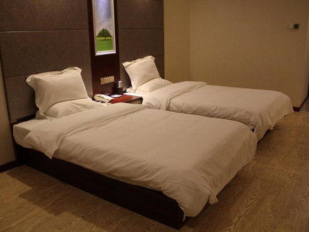 GreenTree Inn Jiangsu Nantong Tongzhou Shiji Avenue Jianghaihuangdu Express Hotel, Tongzhou, China