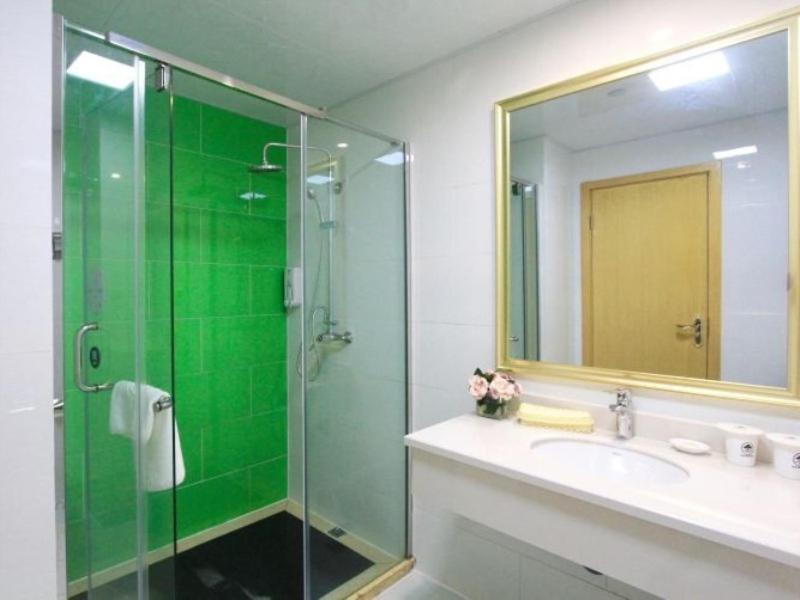 GreenTree Inn Zhejiang Jiaxing Xiuzhou District Wangjiangjin Town Business Hotel, Jiaxing, China