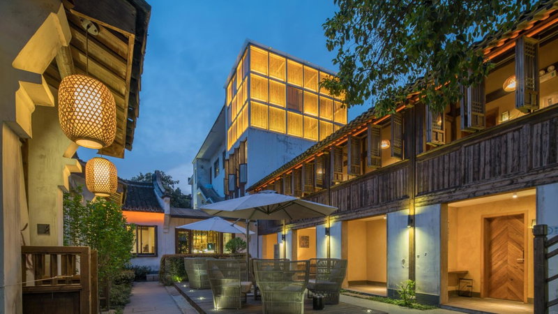 Floral Hotel · Yuexiang Inn Wuzhen, Tongxiang, China