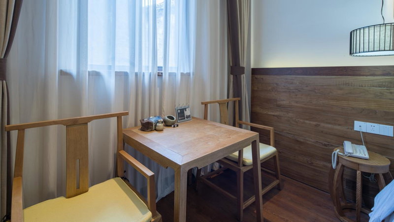 Floral Hotel · Yuexiang Inn Wuzhen, Tongxiang, China