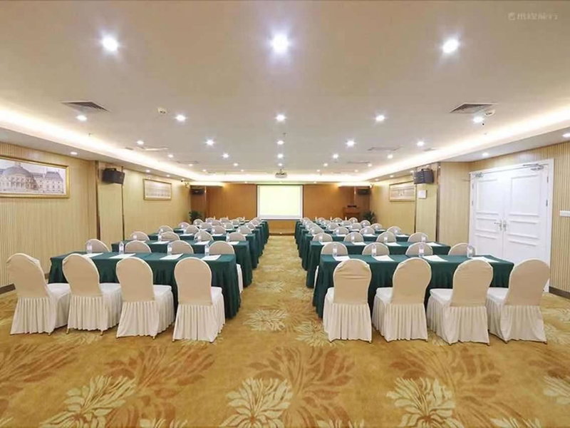 Vienna Hotel Shanwei Chengqu Xingye Road, Shanwei, China