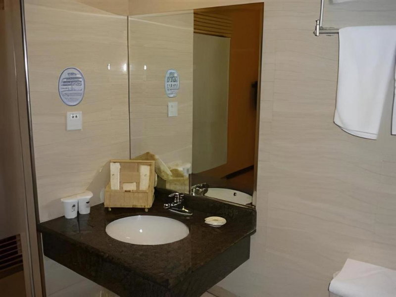 GreenTree Inn Bengbu Huaihe Walking Street, Bengbu, China
